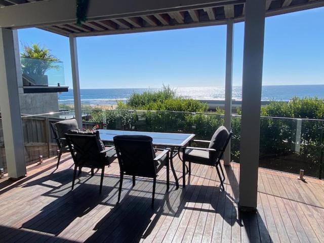 Beach Bungalow On The Ocean. Toowoon Bay Exterior photo